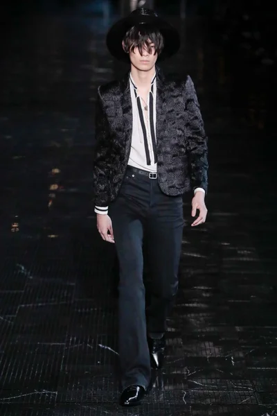 Look 57